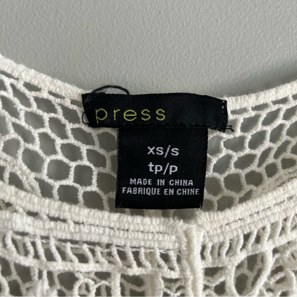 Size XS white summer beach /vacation top - Picture 2 of 4